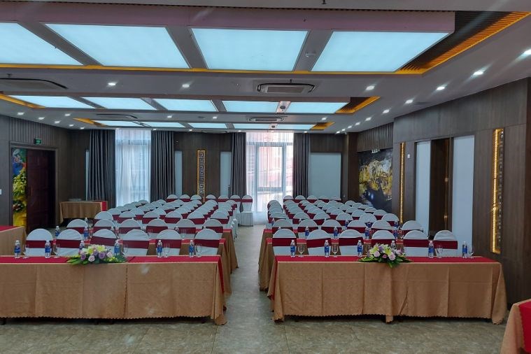 Khách sạn CKC Thiên Đường Quảng Bình